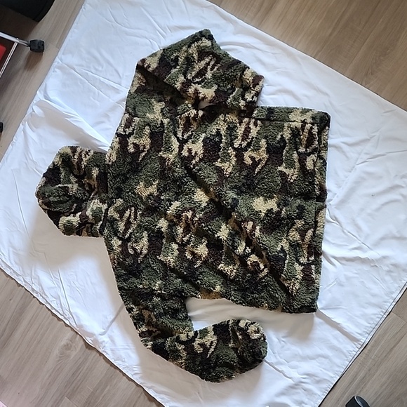 RARE Insomniac Middlelands Zip Up Fuzzy Camo Jacket Size M - Picture 3 of 6